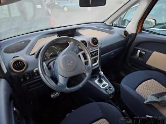 Peugeot 1007 1007 (KM), Hatchback 3-drs, 2004 / 2011 1.6 GTI,Gentry 16V picture 4