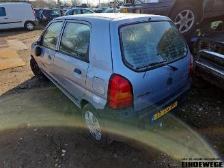 Coche siniestrado Suzuki Alto Alto (RF410), Hatchback, 2002 / 2008 1.1 16V 2002/12