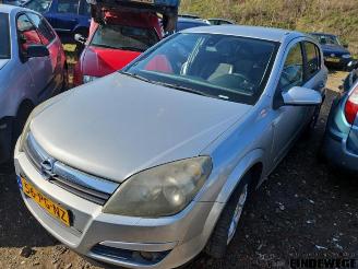 Opel Astra Astra H (L48), Hatchback 5-drs, 2004 / 2014 1.8 16V picture 2