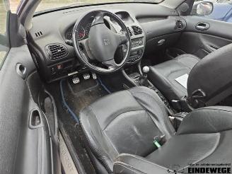 Peugeot 206 206 CC (2D), Cabrio, 2000 / 2007 1.6 16V picture 2