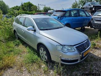 Vrakbiler auto Volkswagen Passat Passat Variant (3C5), Combi, 2005 / 2010 2.0 FSI 16V 2007/3