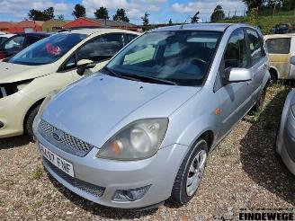 Vrakbiler auto Ford Fiesta Fiesta 5 (JD/JH), Hatchback, 2001 / 2009 1.4 16V 2007/2