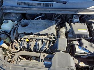 Kia Carens Carens III (FG), MPV, 2006 / 2013 2.0i CVVT 16V picture 9