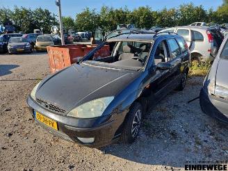 Vrakbiler auto Ford Focus Focus 1 Wagon, Combi, 1998 / 2004 1.6 16V 2002/4