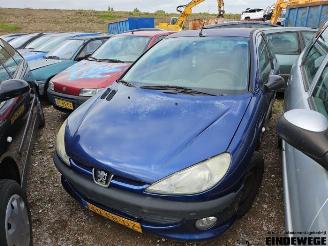 Vrakbiler auto Peugeot 206 206 (2A/C/H/J/S), Hatchback, 1998 / 2012 1.4 XR,XS,XT,Gentry 2000/2