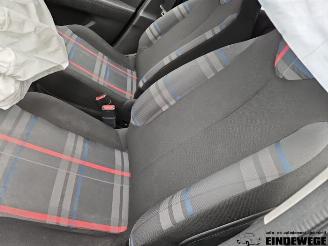 Peugeot 108 108, Hatchback, 2014 1.0 12V picture 6
