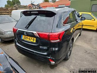 Mitsubishi Outlander Outlander (GF/GG), SUV, 2012 / 2022 2.4 16V PHEV 4x4 picture 4