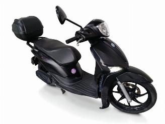 Unfall Kfz Roller Piaggio  LIBERTY MODEL ABS 2021/8
