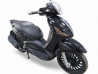 Unfall Kfz Roller Piaggio  BEVERLY 2016/1