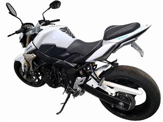 Suzuki GS 750 R picture 3