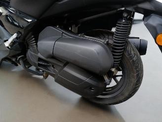 Yamaha Xmax  picture 13