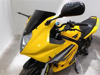 Suzuki GS 500 F picture 2