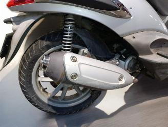Piaggio  BEVERLY picture 10