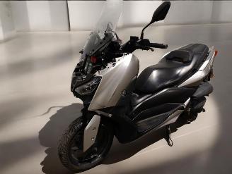 Yamaha Xmax  picture 3