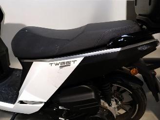 Peugeot  TWEET picture 10