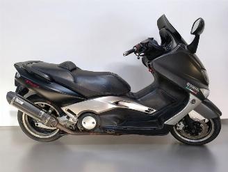 škoda koloběžky Yamaha  T MAX ABS 2007/8