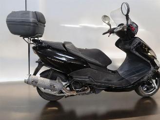 dañado ciclomotor Yamaha  MAJESTY 2007/7