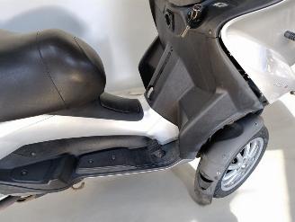 Piaggio  MP3 picture 21