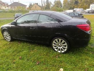 Opel Astra H TWINTOP CABRIOLET 1.9 CDTI- 16V TURBO picture 20