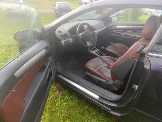 Opel Astra H TWINTOP CABRIOLET 1.9 CDTI- 16V TURBO picture 18