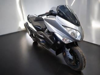Yamaha  TMAX picture 2