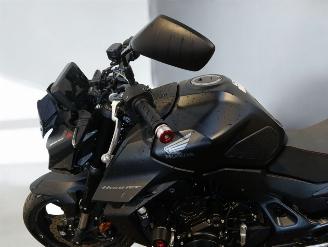 Honda CB 750 HORNET picture 18