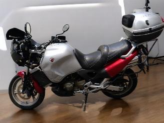 Honda Varadero  picture 3