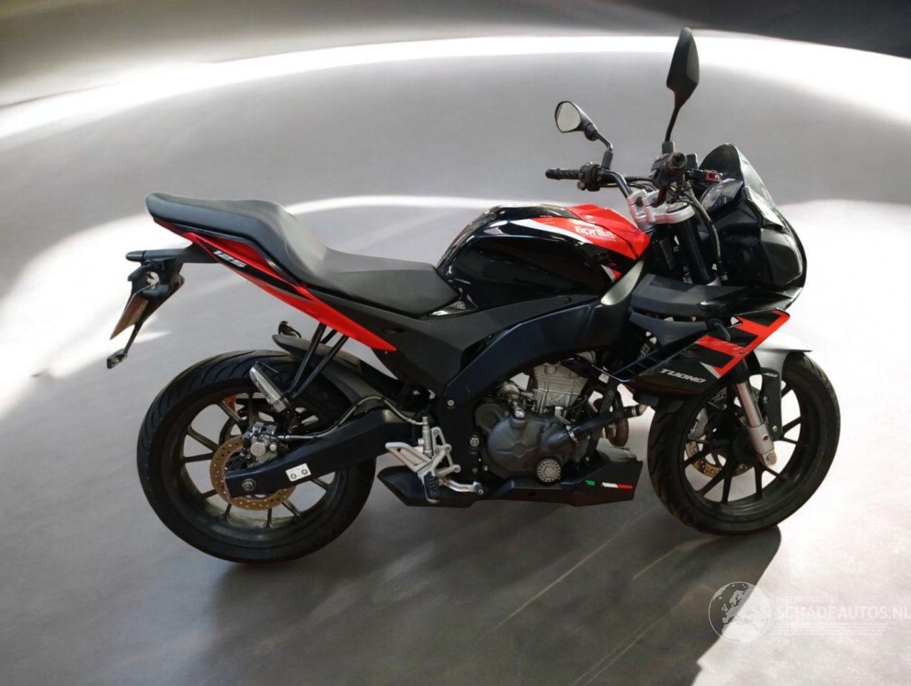 Aprilia Tuono 