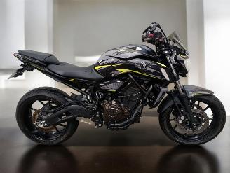 krockskadad bil motor Yamaha MT-07  2020/5