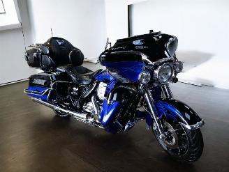 krockskadad bil motor Harley-Davidson Electra Glide ULTRA CLASSIC 2011/3