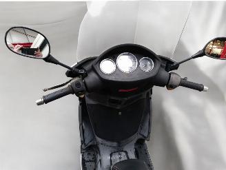 Peugeot  GEOPOLIS picture 4