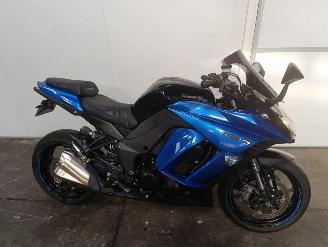 skadebil auto Kawasaki Z 1000 SX 2016/4