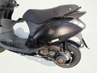 Piaggio  ZIP picture 4
