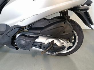 Piaggio  MP3 picture 6