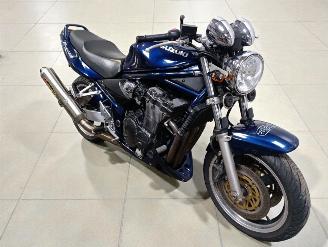 krockskadad bil auto Suzuki Bandit 1200  2001/6