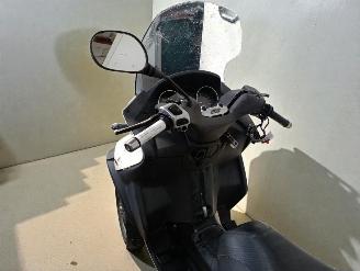 Piaggio  MP3 picture 21