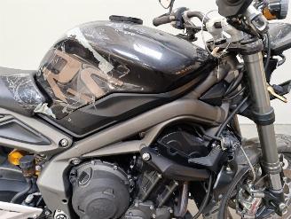Triumph Street Triple RS picture 7