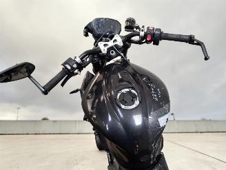 Triumph Street Triple RS picture 2