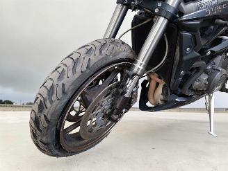 Triumph Street Triple RS picture 8