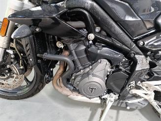 Triumph Street Triple 660 S picture 9