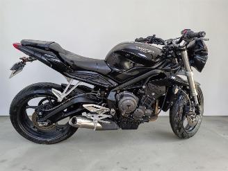 Triumph Street Triple 660 S picture 11