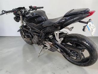 Triumph Street Triple 660 S picture 6