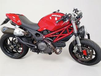 skadebil motor Ducati Monster 796  2013/5