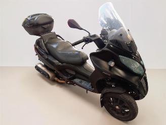 skadebil bromfiets Piaggio  MP3 2013/10
