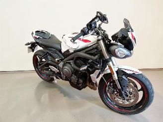 damaged motor cycles Triumph Street Triple  2021/6