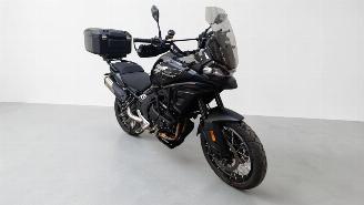 Vaurioauto  passenger cars CFMoto  MT 2026/6