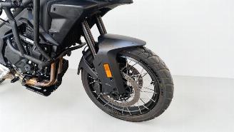 CFMoto  MT picture 9