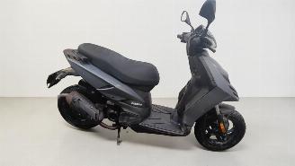skadebil bromfiets Piaggio  TYPHOON 2015/6