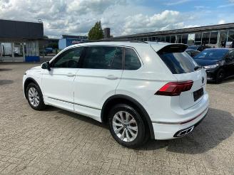 Volkswagen Tiguan 1.4 TSI e-Hybrid R-Line *PANO - AHK -KAM* picture 9
