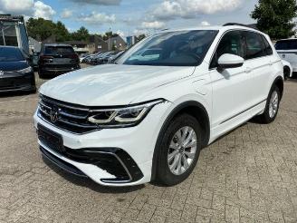 Volkswagen Tiguan 1.4 TSI e-Hybrid R-Line *PANO - AHK -KAM* picture 7